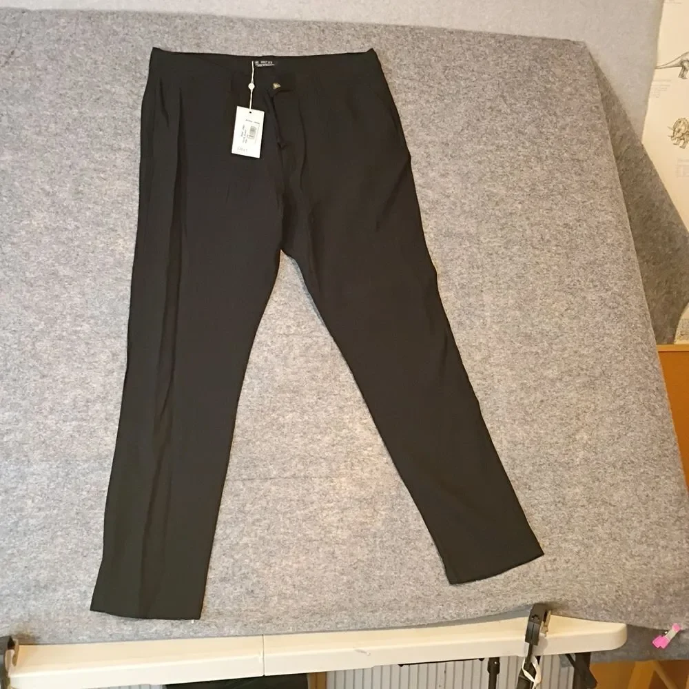 RNT23 Ron Tomson Black Technical Pants NWT XXL 2567 40x30. Condition is New
